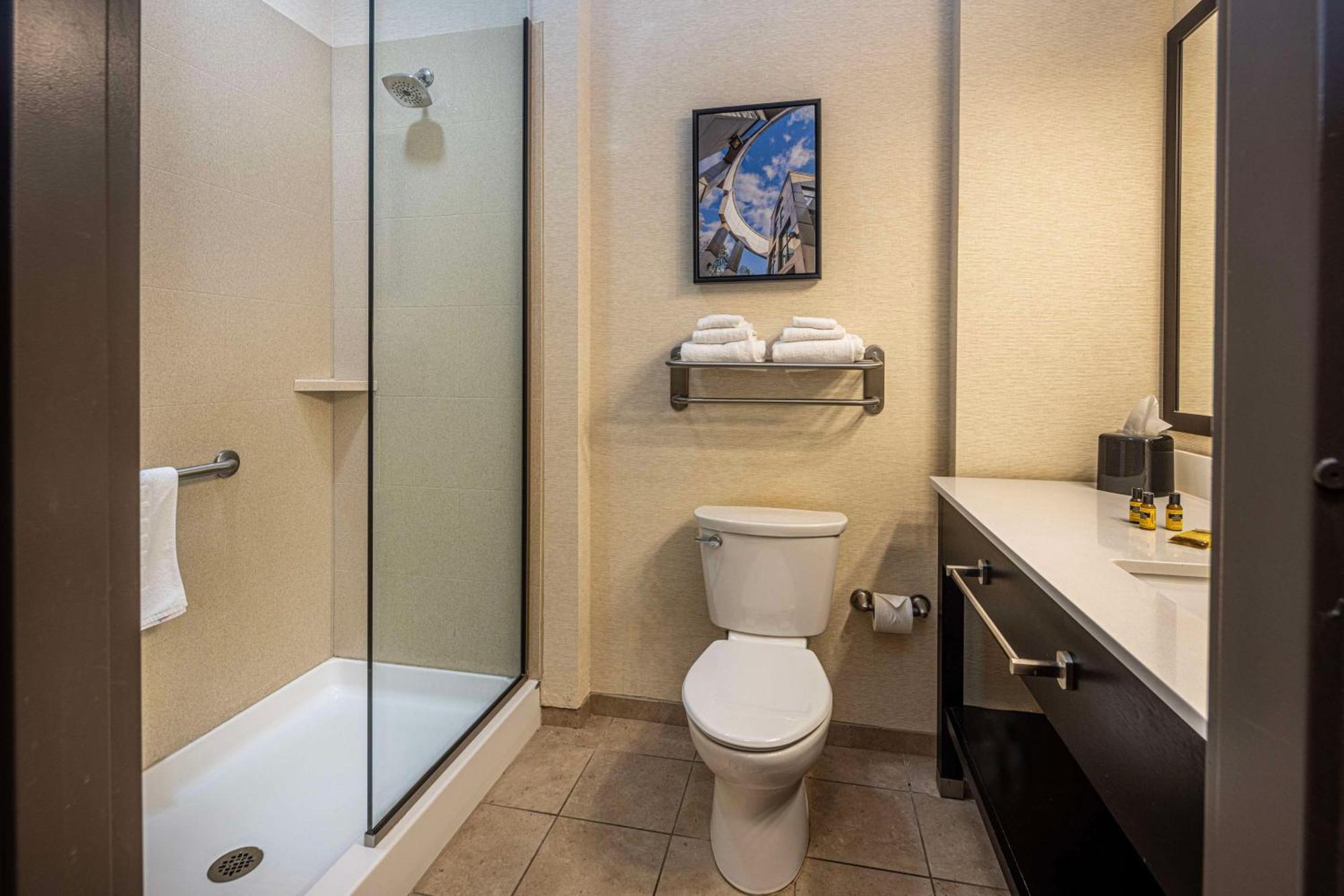 Best Western Plus Franciscan Square Inn & Suites Steubenville Exterior foto