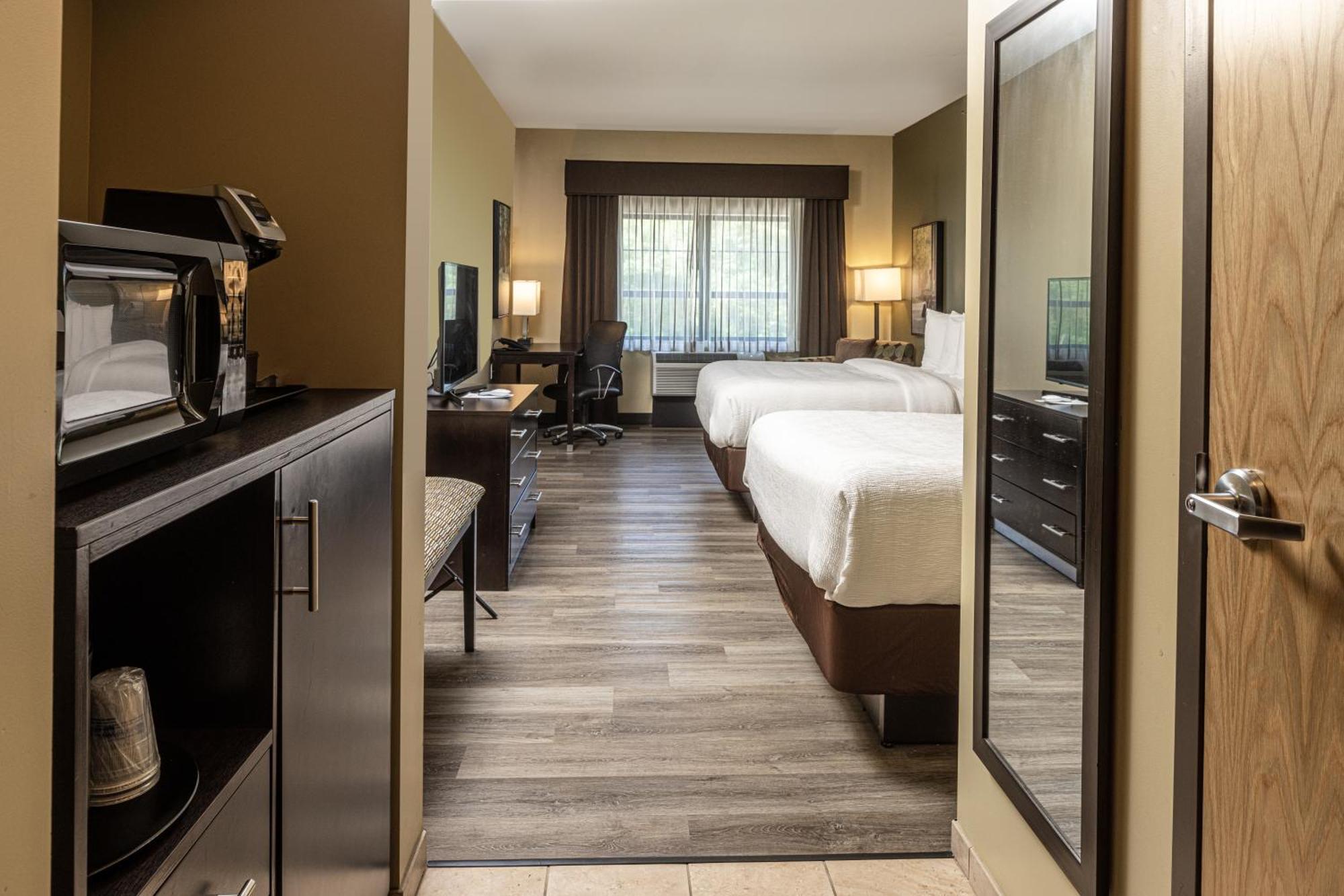 Best Western Plus Franciscan Square Inn & Suites Steubenville Exterior foto