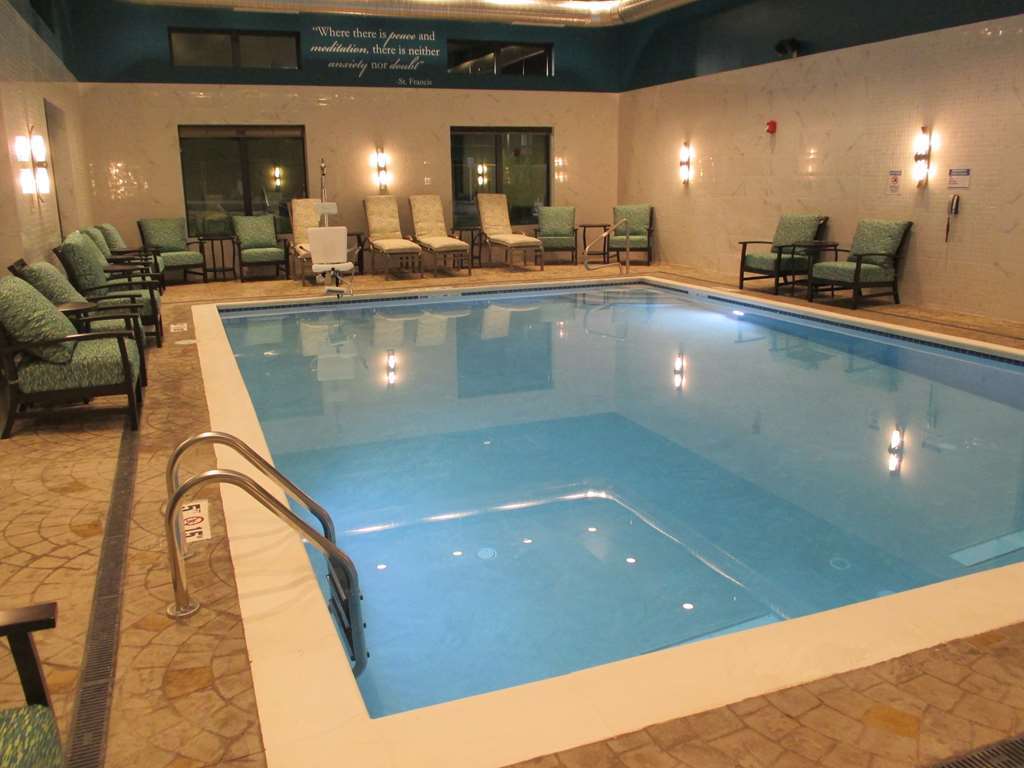 Best Western Plus Franciscan Square Inn & Suites Steubenville Instalações foto