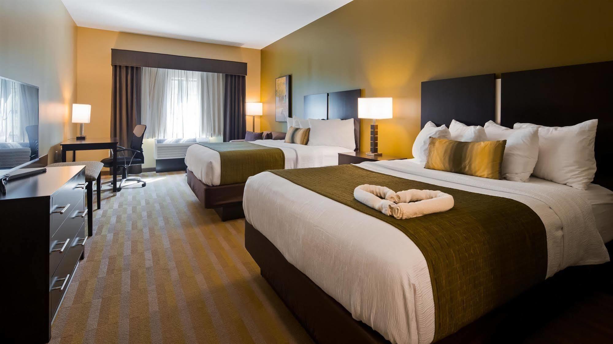 Best Western Plus Franciscan Square Inn & Suites Steubenville Exterior foto